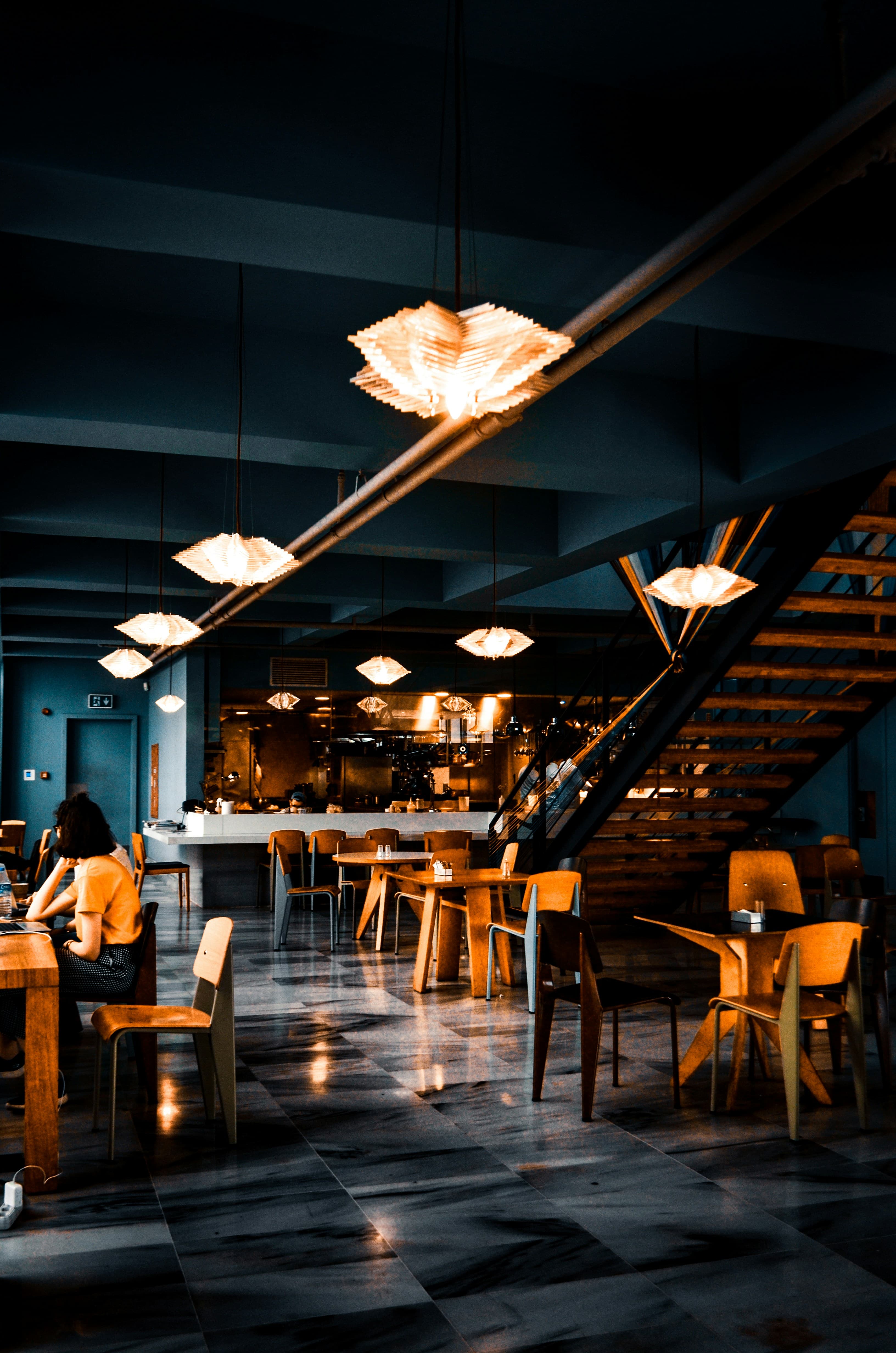 Restaurant en ambiance nocturne